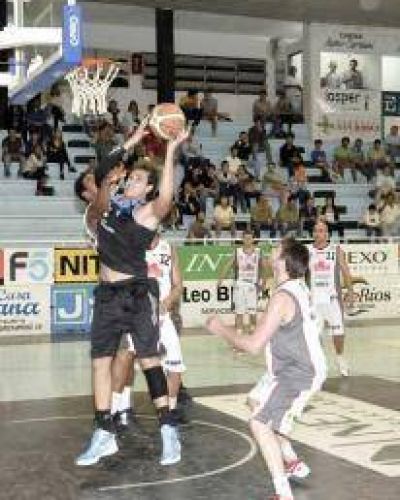 Rocamora debut� con una derrota en Paran�
