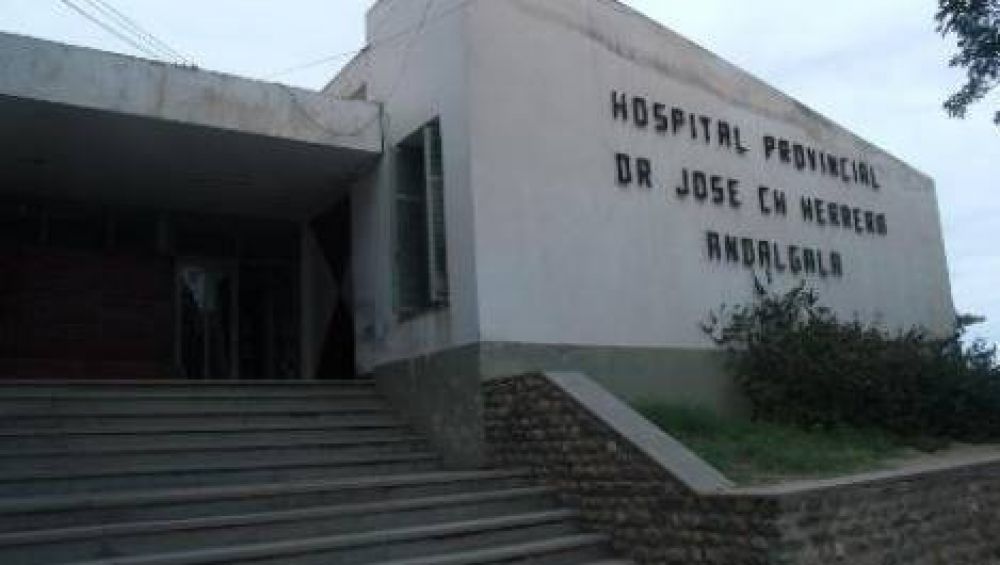 Golpearon y se ensa�aron con un polic�a en Andalgal�
