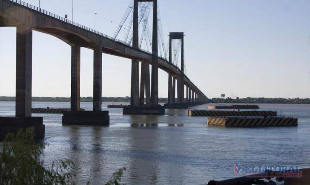 Estacion� su moto y se arroj� del puente Belgrano