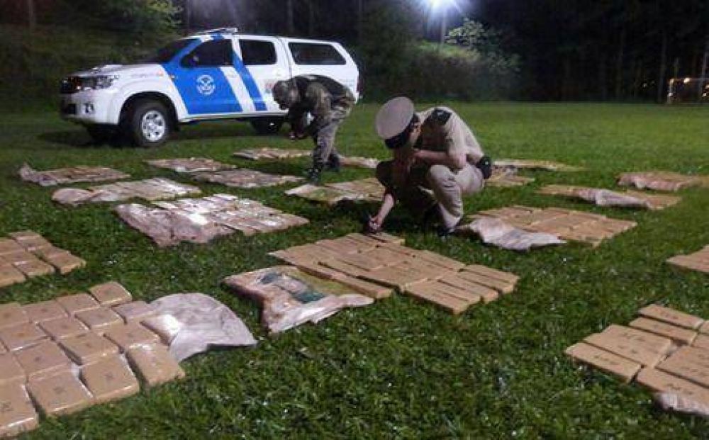 Secuestran 890 kilos de marihuana luego de dos operativos