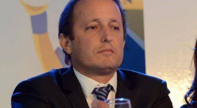 Insaurralde cruz� a Mariotto: "Es el dirigente con peor imagen de la provincia; no puede salir a la calle"