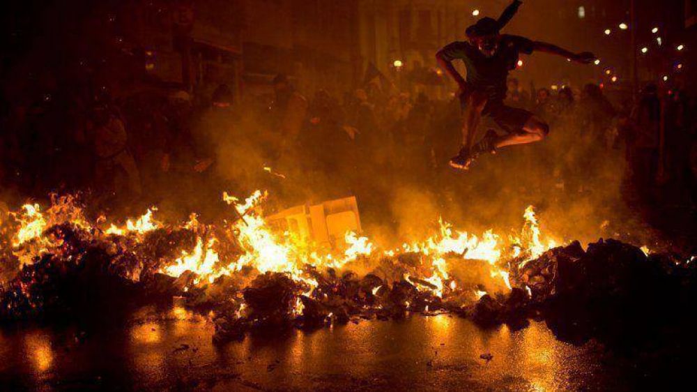 Casi 90 detenidos en la segunda noche de protestas en San Pablo