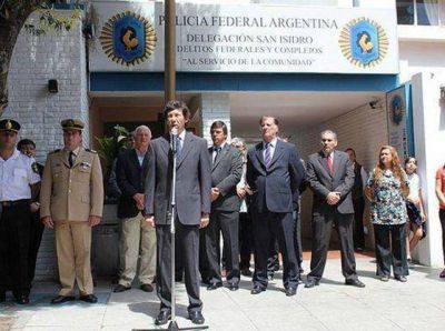 Posse encabez� el acto por la semana de la Polic�a Federal