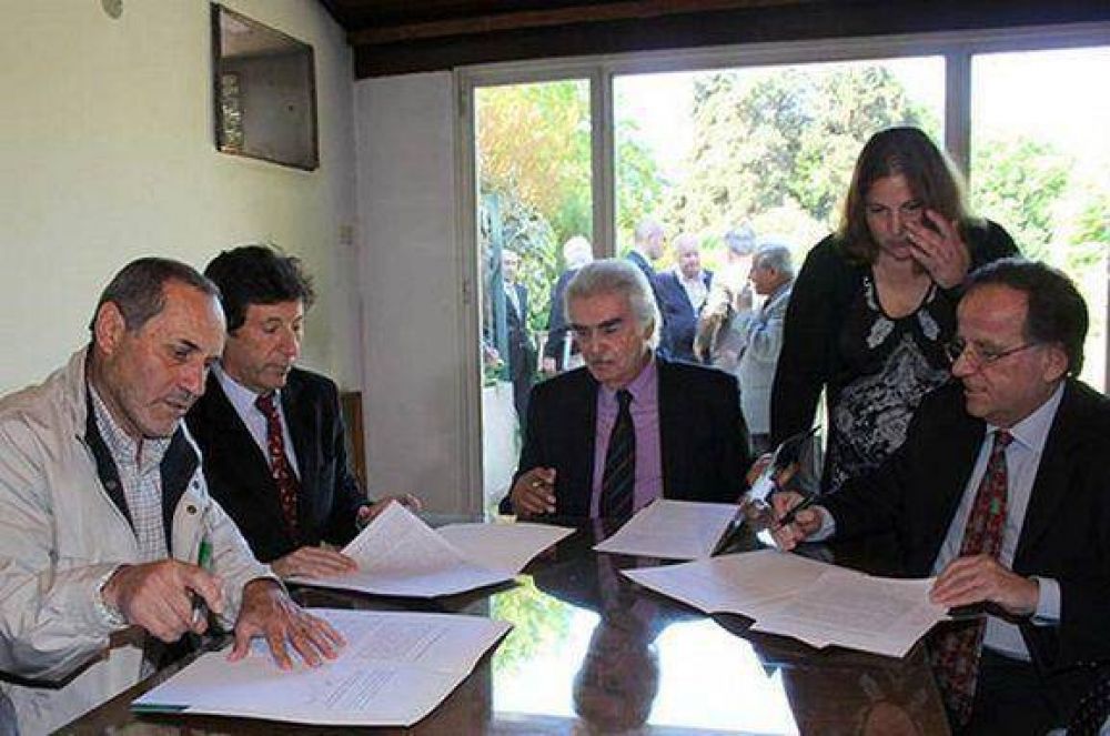 Firman convenio para capacitar a trabajadores h�picos en San Isidro