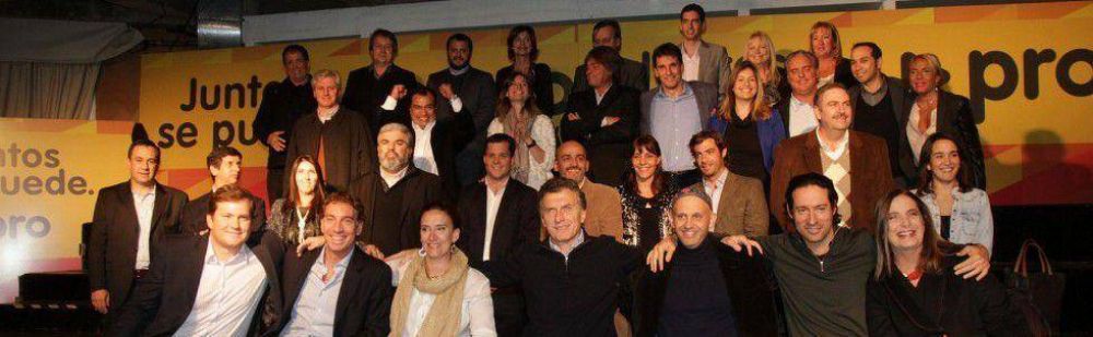 Macri re�ne a su tropa