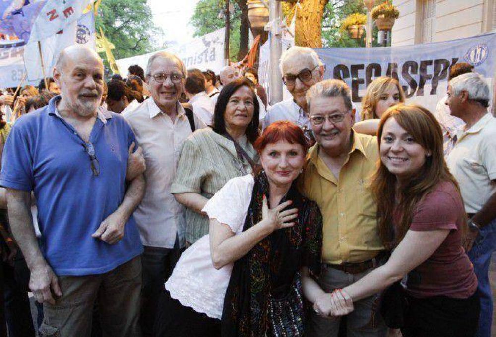 Mendoza celebr� la Constitucionalidad de la Ley de Medios