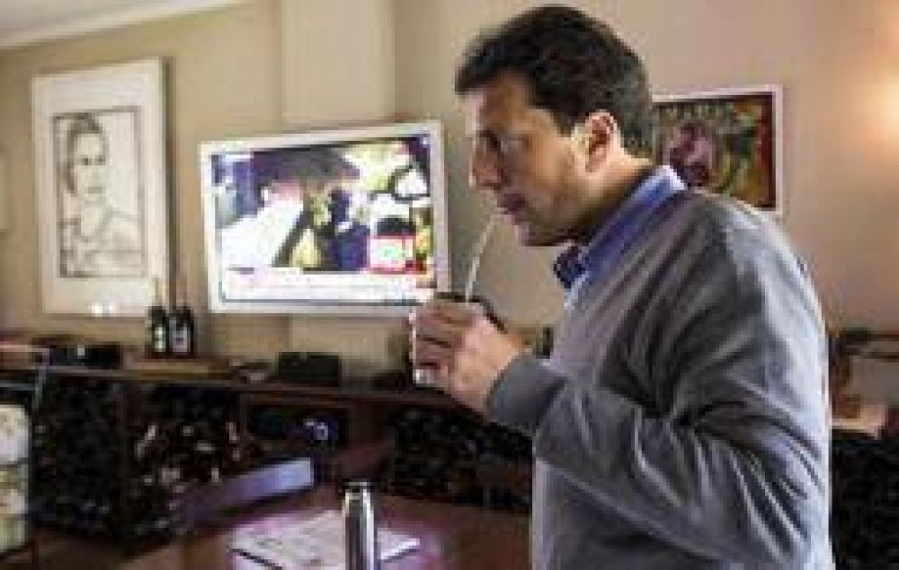 Sergio Massa sale a seducir intendentes, incluido Quintela