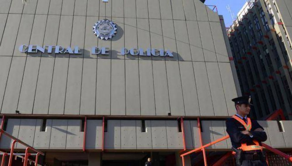 Investigan en cuatro �reas de la Polic�a