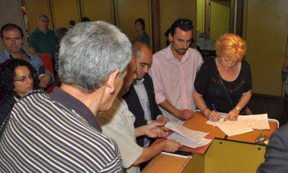 Ante denuncia de fraude del FIT, Justicia Electoral abrira slo algunas urnas