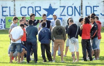 Racing viajar� a San Luis en huelga