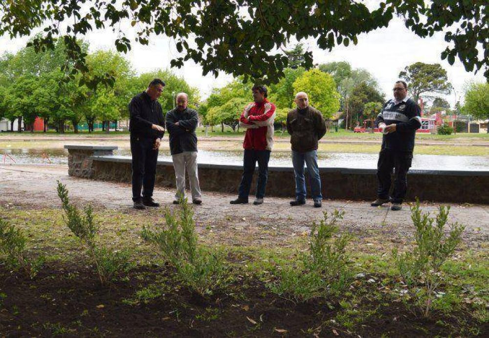 Inza y Bolpe supervisaron los trabajos de reestructuraci�n del Balneario Municipal