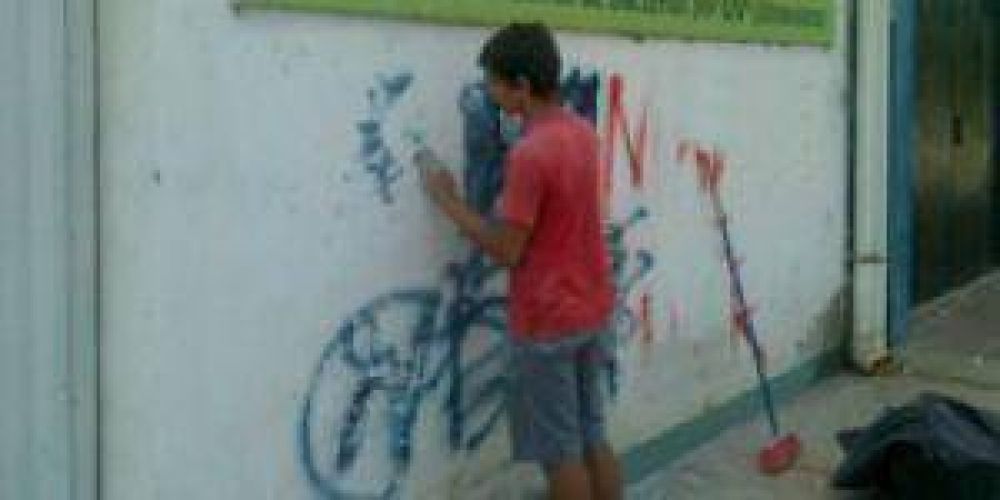 La limpieza de carteles y pasacalles llevar� varios d�as