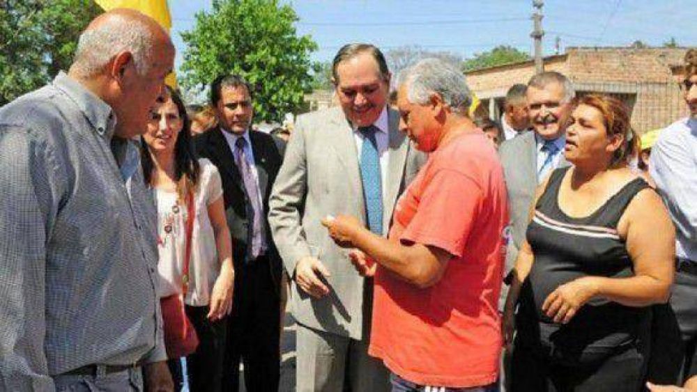 Alperovich anunci� que gestionar� importantes obras de infraestructura