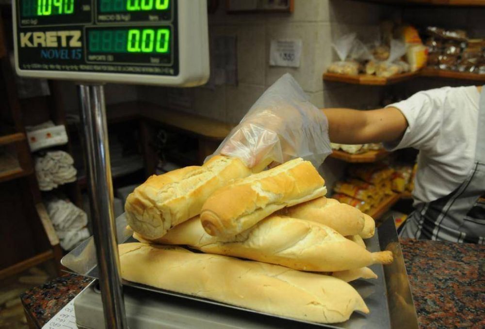 Por el incremento de precio, los tucumanos comen menos pan