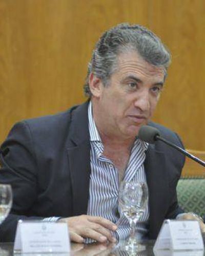 �Seguimos llevando las riendas del pa�s�