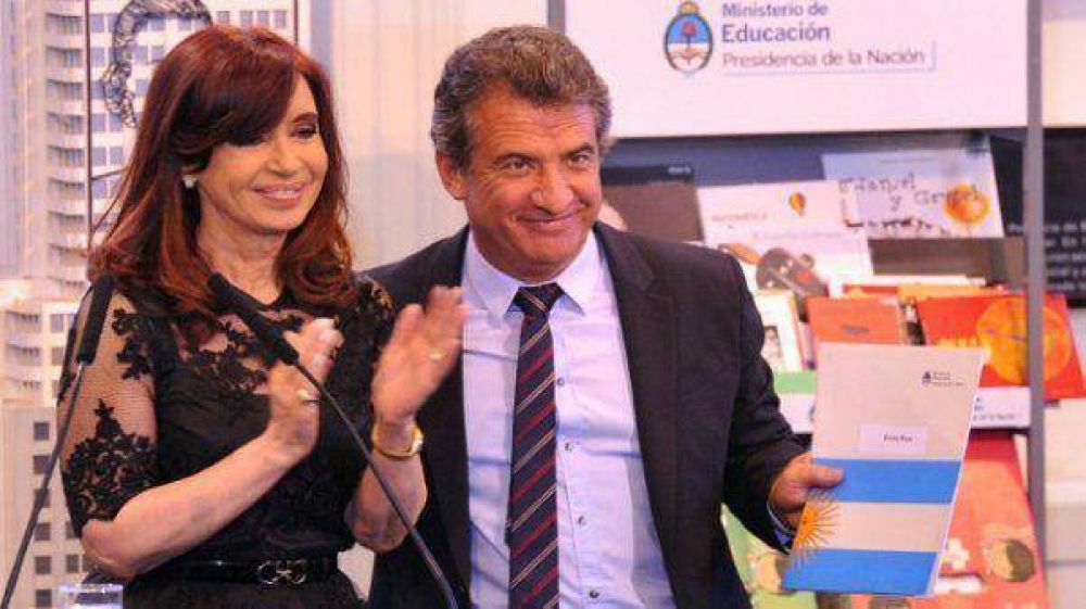 "La Presidenta ya lee todo y sabe todo", anunci� Urribarri