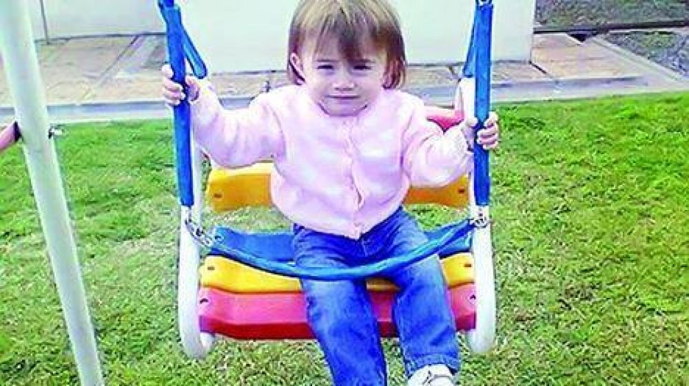 Imputan al pap� de Francesca por abandono de persona y sustracci�n de un menor