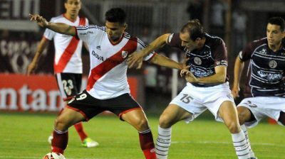 Te�filo Guti�rrez, tras el empate con Lan�s: "En Racing era distinto, la pelota me llegaba m�s f�cil"