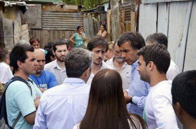 La Provincia desarroll� una jornada social en Villa Garrote de Tigre