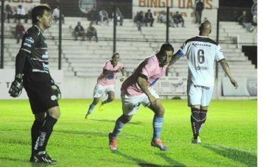 F�nix volvi� a perder y se complica