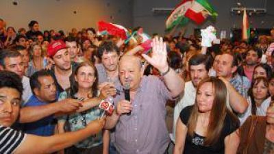 �Mientras se hace un festival de la d�diva, en la Salud faltan medicamentos�