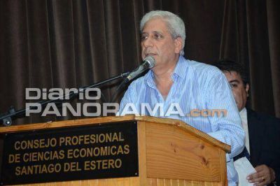 Neder: "No vamos a dejar que Zamora se vaya, es la garant�a de este modelo"