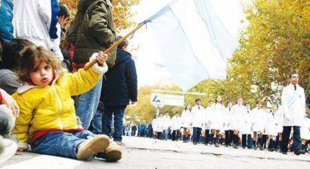 M�s de 65 instituciones participaron del desfile c�vico militar para celebrar el D�a de la Patria: