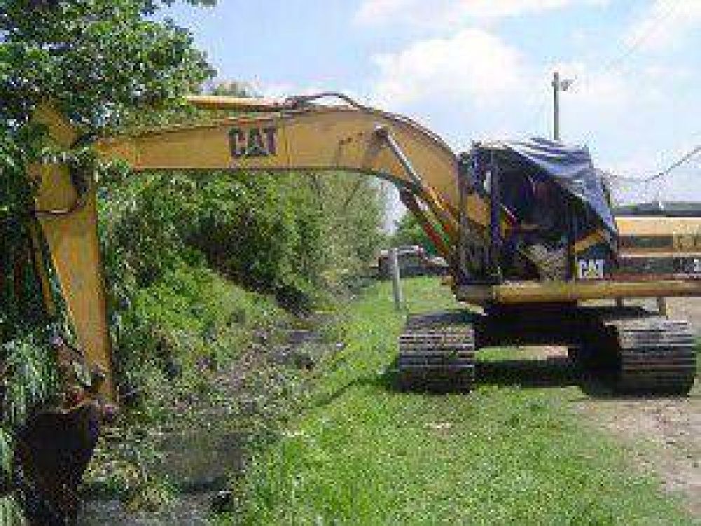 Limpieza en arroyos y sistemas de desag�es
