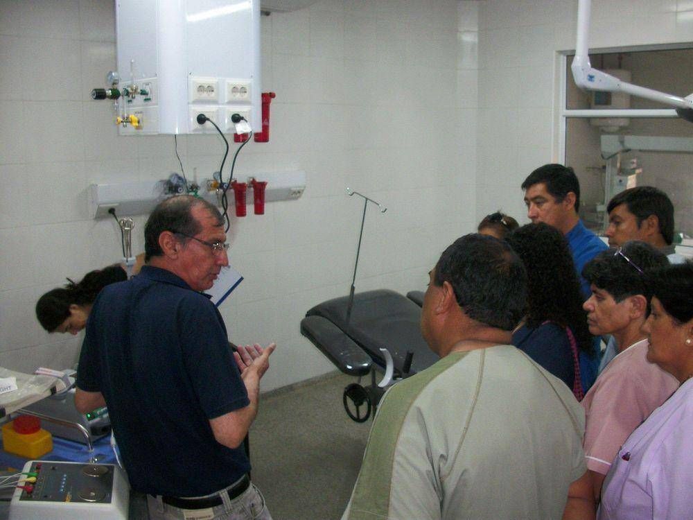 Nuevos nosocomios incorporan equipos de punta y se entrena al recurso humano