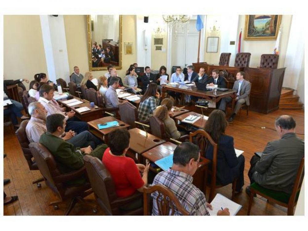 El Ejecutivo Municipal present� los ejes del Presupuesto 2014 y la Tributaria