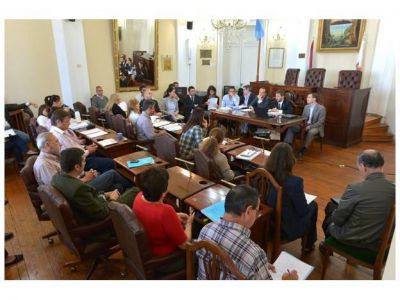 El Ejecutivo Municipal present� los ejes del Presupuesto 2014 y la Tributaria