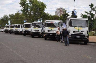 La Municipalidad compr� ocho nuevos camiones volcadores 