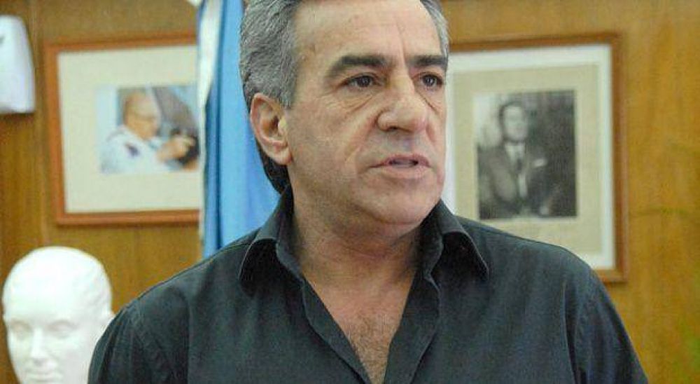 Con cr�ticias a Scioli, Cariglino confirm� que ir� por la presidencia del PJ bonaerense
