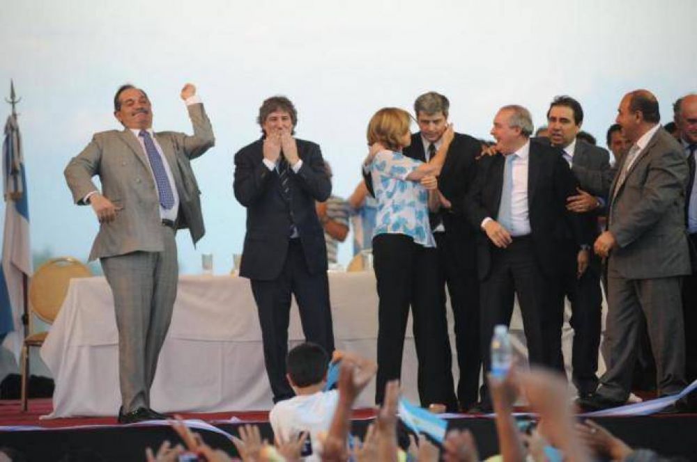 La ruta 38 sirvi� de excusa para arengar en favor del kirchnerismo y de la Ley de Medios