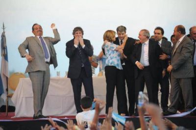 La ruta 38 sirvi� de excusa para arengar en favor del kirchnerismo y de la Ley de Medios