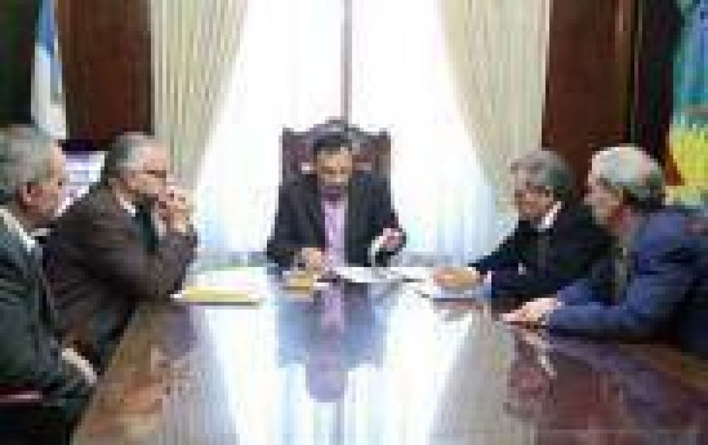 La Plata: Comuna y Colegio de Arquitectos firman acuerdo para optimizar el servicio de obras particulares