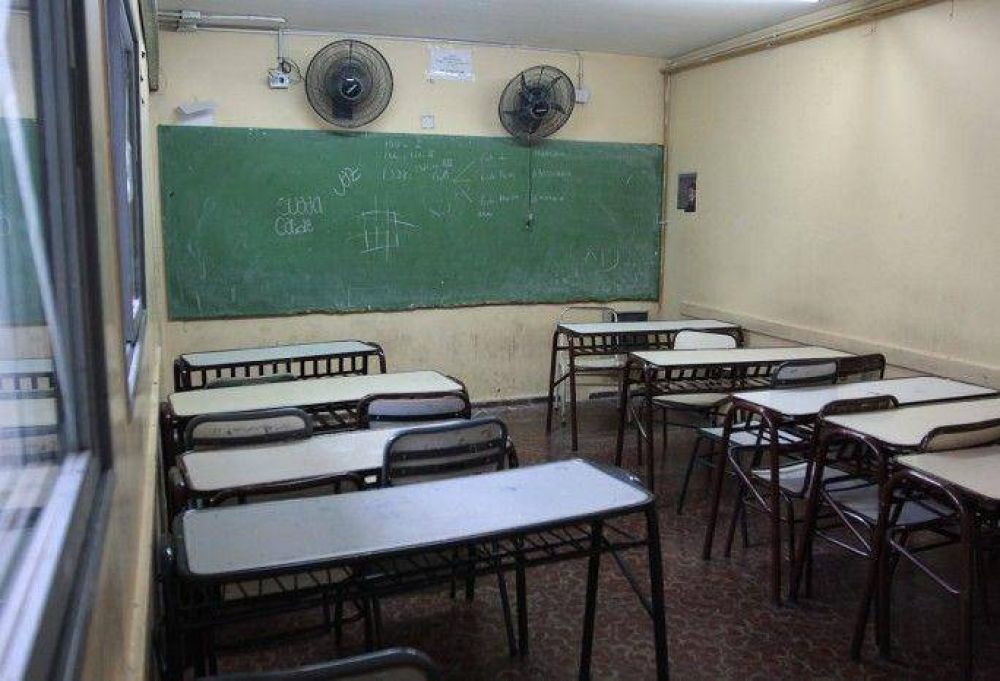 Este jueves no habr� clases en la ma�ana por la falta de agua en 4 departamentos