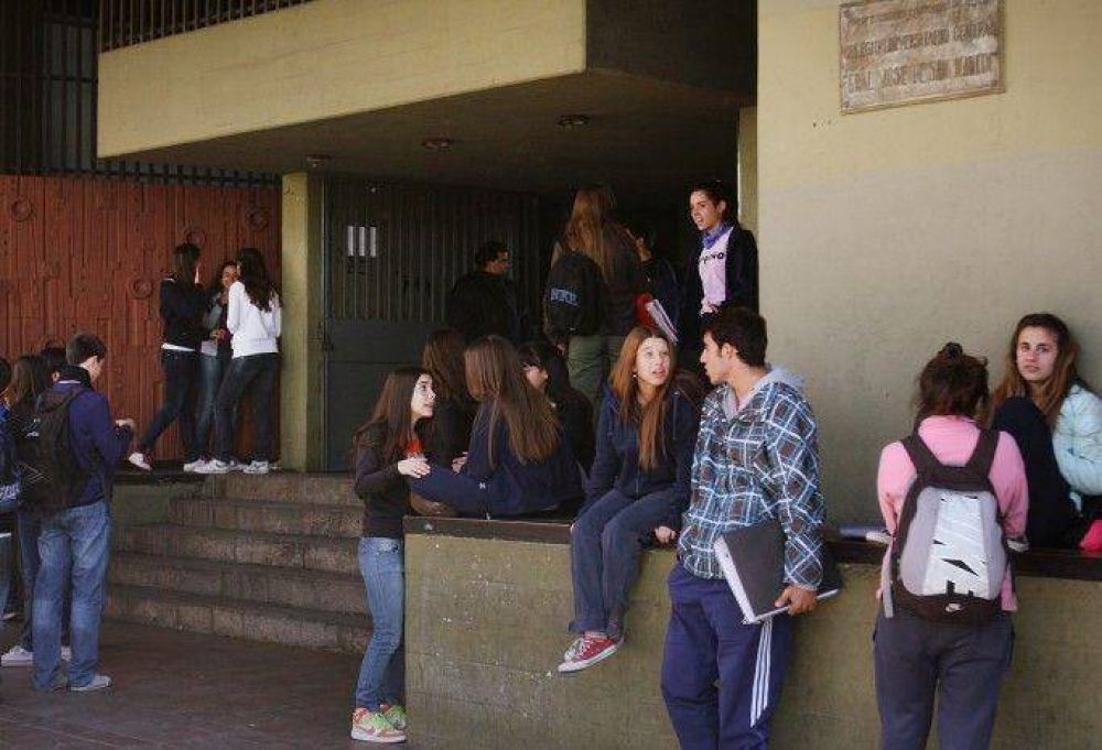 Los colegios de la UNCuyo suspenden sus clases por el corte de agua