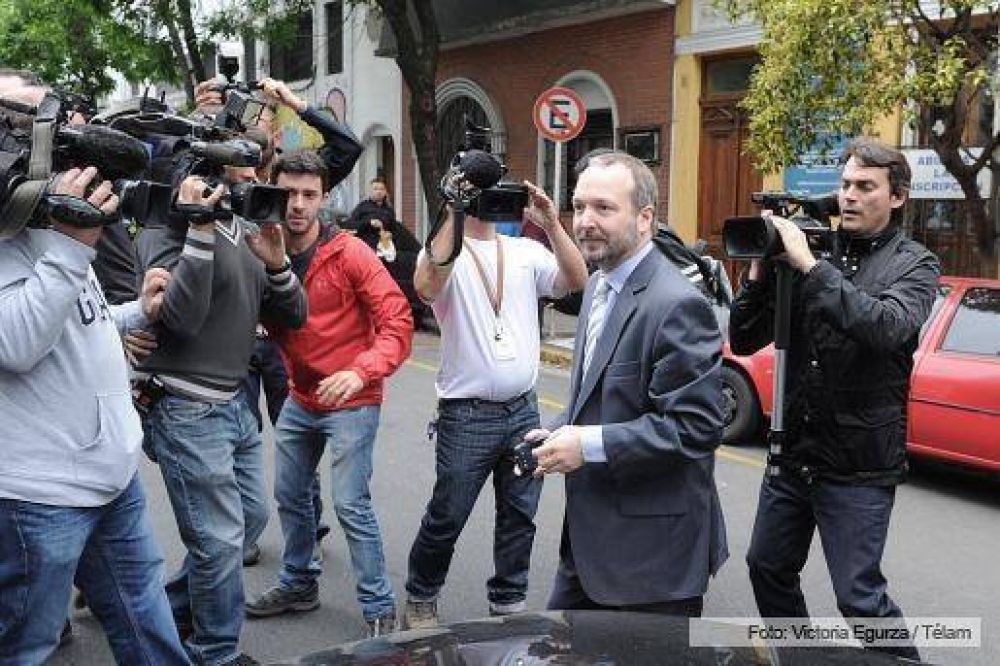 Sabbatella notific� a Clar�n sobre el inicio de la adecuaci�n de oficio