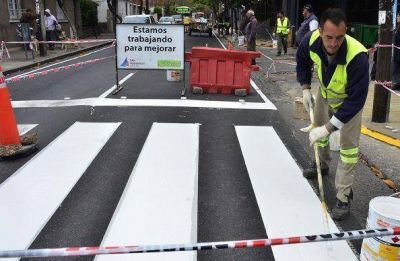 Contin�a el plan integral de pintura vial en el partido de San Fernando