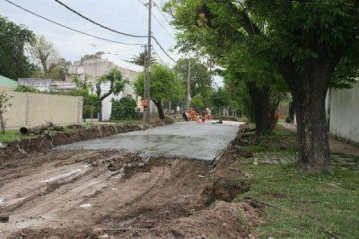 Obras de pavimentaci�n en toda Ensenada