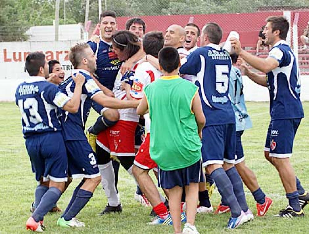 Independiente sigue en carrera por penales 