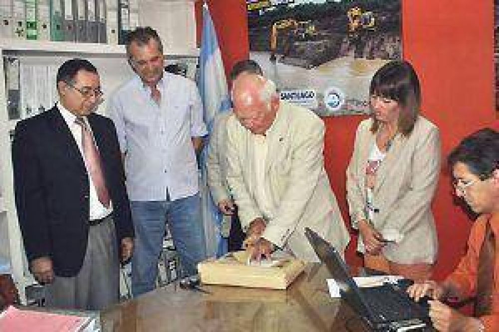 Abrieron sobres de licitaci�n para obra h�drica en el este