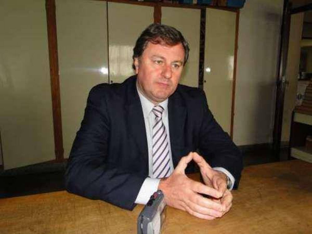 EL DIPUTADO DUCL�S PROPUSO REFORMAR LA LEGISLACI�N ELECTORAL