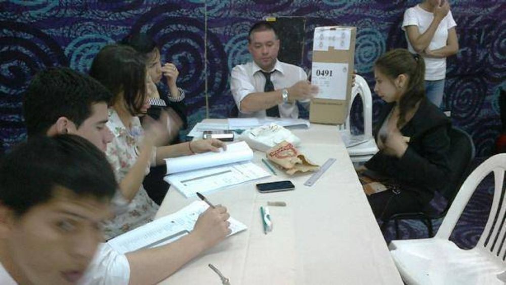 Capital: Escrutinio definitivo confirmo que Olivera ocupara la banca de la UCR