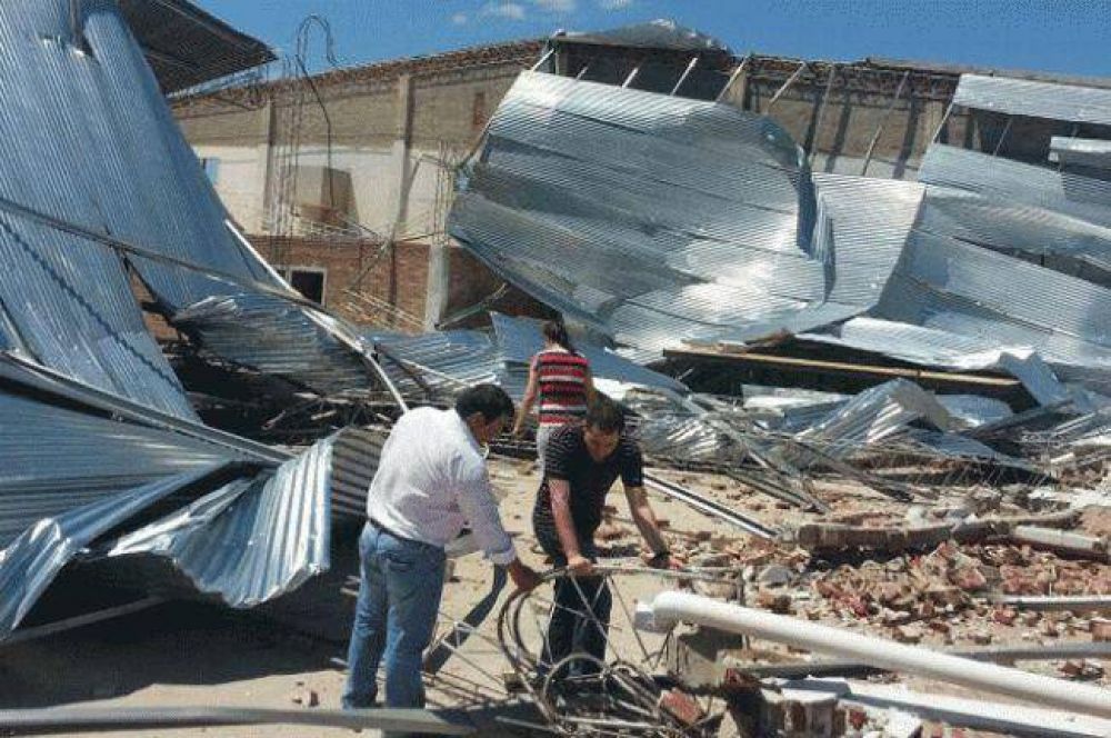 Asistencia a damnificados de localidades afectadas por el temporal