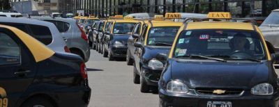 Lavado: suman controles a la venta de chapas de taxis