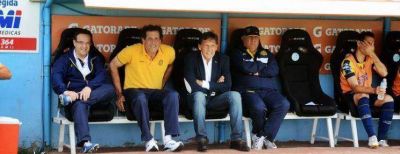 Russo confirm� a Lazo y tiene a Niell entre algodones