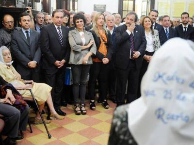 Un homenaje del Concejo que evoc� las horas dif�ciles en el gobierno de Alfons�n