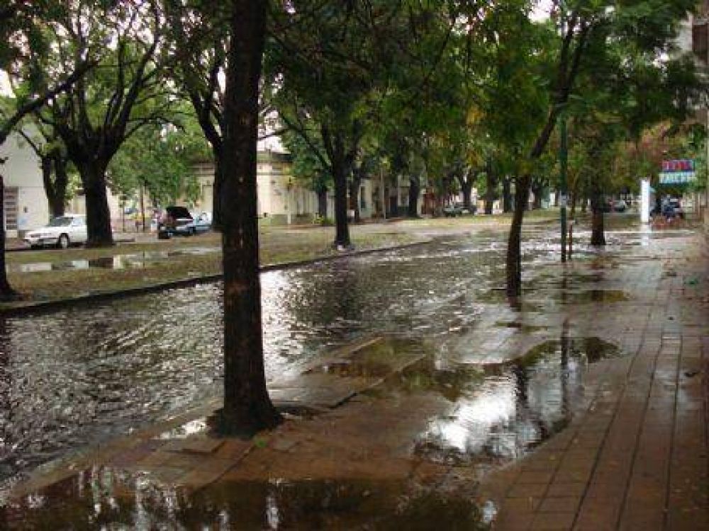 Alerta meteorol�gico: �La idea es minimizar el riesgo que puede ocasionar una tormenta�, aseguraron desde Defensa Civil